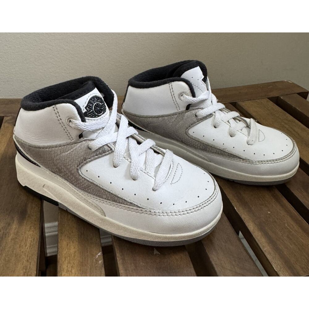 Nike Air Jordan 2 Retro Python Toddler 9C White Gray Walking Shoe Sneaker Snake